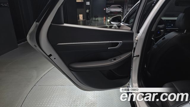 Hyundai Sonata The Edge (DN8) 2.0 LPG(Rent) Business 2 2024 — фото 25