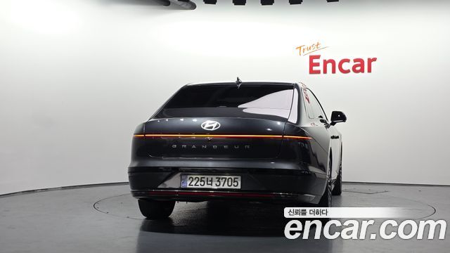 Hyundai Grandeur Hybrid (GN7) Calligraphy 2023 — фото 4