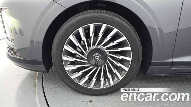 Hyundai Grandeur Hybrid (GN7) Calligraphy 2023 — фото 5