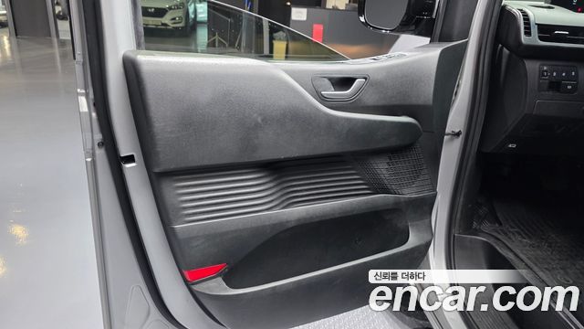 Hyundai Staria Tourer 11-Seater Modern 2022 — фото 24