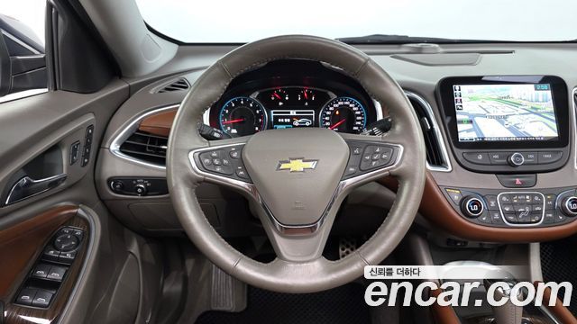 Chevrolet Malibu 2.0 Turbo LTZ Premium 2017 — фото 12