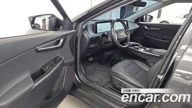 Kia EV6 Long Range Air 2023 — фото 10