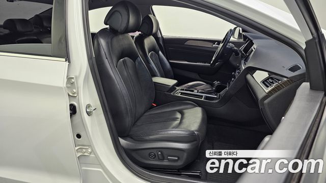 Hyundai Sonata (LF) 2.0 Premium 2015 — фото 12