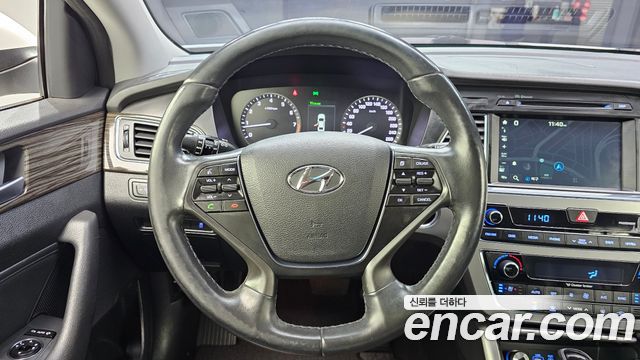 Hyundai Sonata (LF) 2.0 Premium 2015 — фото 13