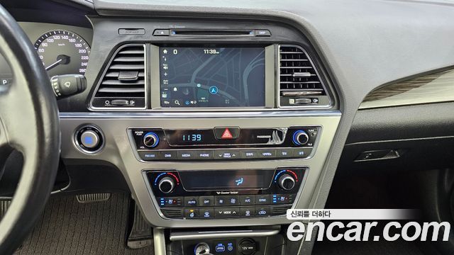 Hyundai Sonata (LF) 2.0 Premium 2015 — фото 14