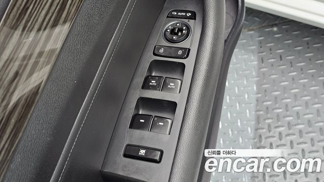 Hyundai Sonata (LF) 2.0 Premium 2015 — фото 16