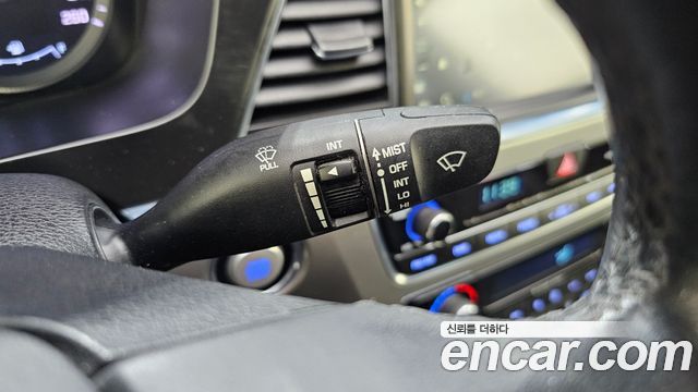 Hyundai Sonata (LF) 2.0 Premium 2015 — фото 18