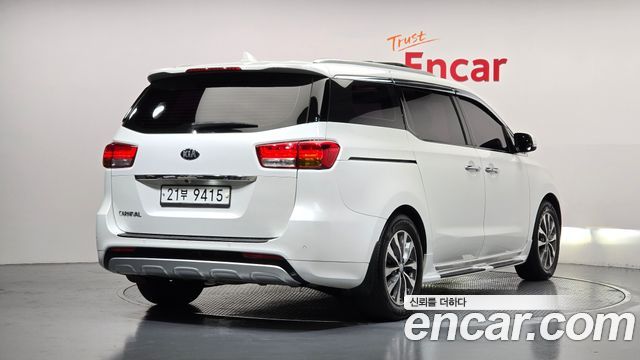 Kia Carnival 9-seater Prestige 2018 — фото 2