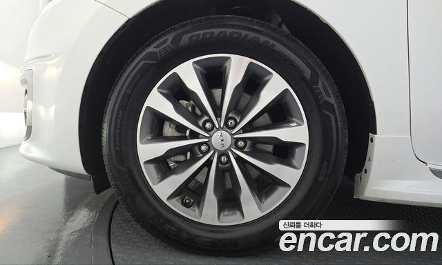 Kia Carnival 9-seater Prestige 2018 — фото 5