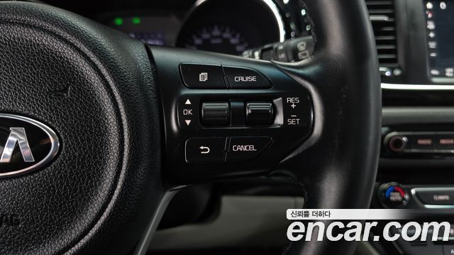 Kia Carnival 9-seater Prestige 2018 — фото 18