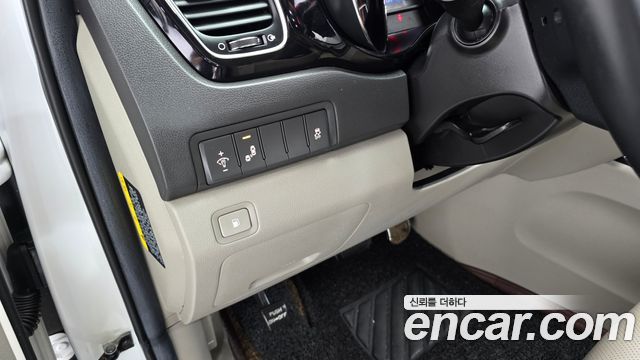 Kia Carnival 9-seater Prestige 2018 — фото 23