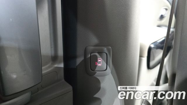 Kia Carnival 9-seater Prestige 2018 — фото 24