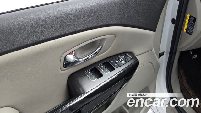 Kia Carnival 9-seater Prestige 2018 — фото 33