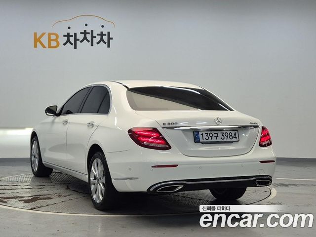 Mercedes-Benz E-Class (W213) E300 4MATIC Exclusive 2020 — фото 2