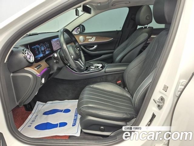 Mercedes-Benz E-Class (W213) E300 4MATIC Exclusive 2020 — фото 15