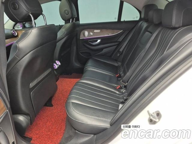Mercedes-Benz E-Class (W213) E300 4MATIC Exclusive 2020 — фото 16