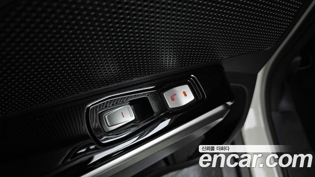 KG Mobility (SsangYong) Tivoli LX 2WD 2016 — фото 30