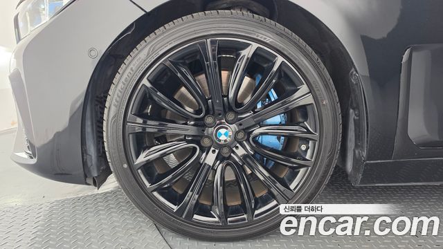 BMW 7 Series (G11) 750Li xDrive 2018 — фото 5