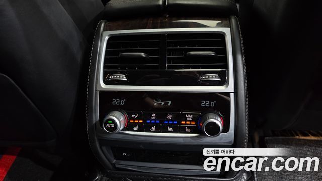 BMW 7 Series (G11) 750Li xDrive 2018 — фото 18
