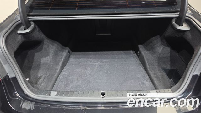 BMW 7 Series (G11) 750Li xDrive 2018 — фото 20