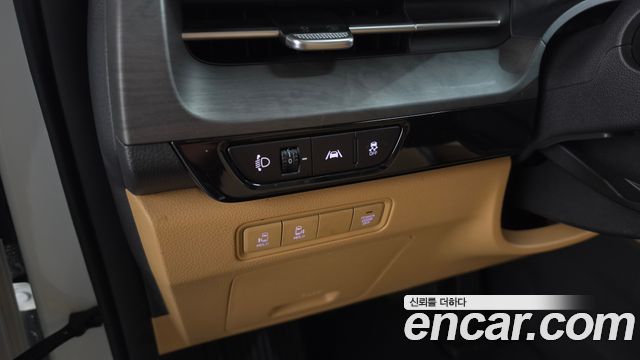 Kia Carnival (IV) Gasoline 9-Seater Prestige 2023 — фото 24