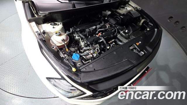 Kia Sportage (V) Gasoline 1.6 Turbo 2WD Signature 2022 — фото 6