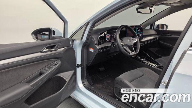 Volkswagen Golf (VIII) 2.0 TDI Prestige 2025 — фото 10