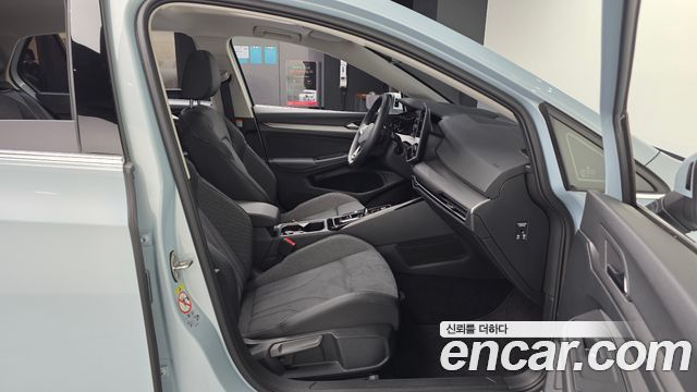 Volkswagen Golf (VIII) 2.0 TDI Prestige 2025 — фото 11