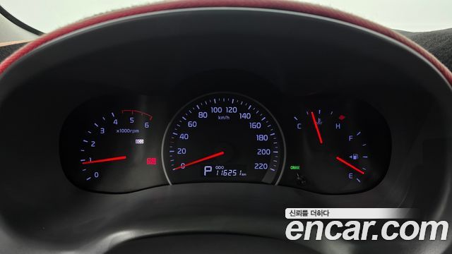 Kia Carnival R Grand Carnival GLX Premium 2012 — фото 8