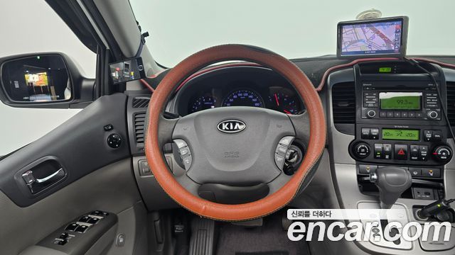 Kia Carnival R Grand Carnival GLX Premium 2012 — фото 16