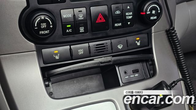 Kia Carnival R Grand Carnival GLX Premium 2012 — фото 23
