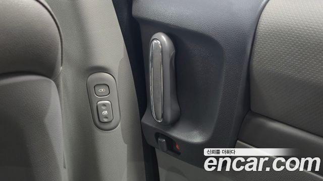 Kia Carnival R Grand Carnival GLX Premium 2012 — фото 35
