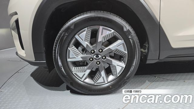 KG Mobility (SsangYong) Torres EVX E7 2024 — фото 5