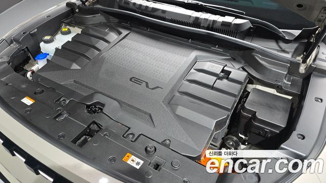KG Mobility (SsangYong) Torres EVX E7 2024 — фото 6