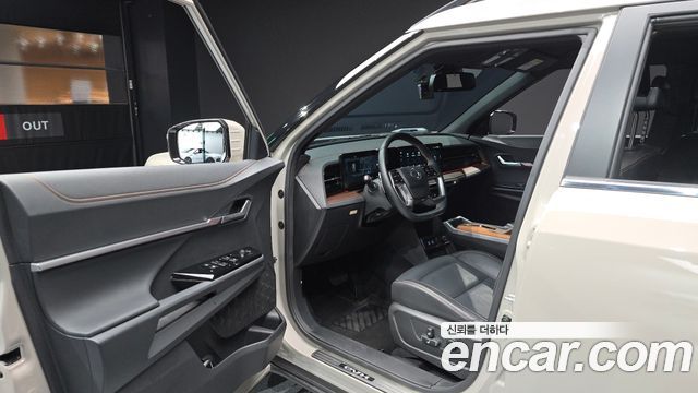 KG Mobility (SsangYong) Torres EVX E7 2024 — фото 10