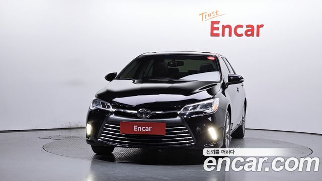Toyota Camry 2.5 XLE 2015 — фото 3