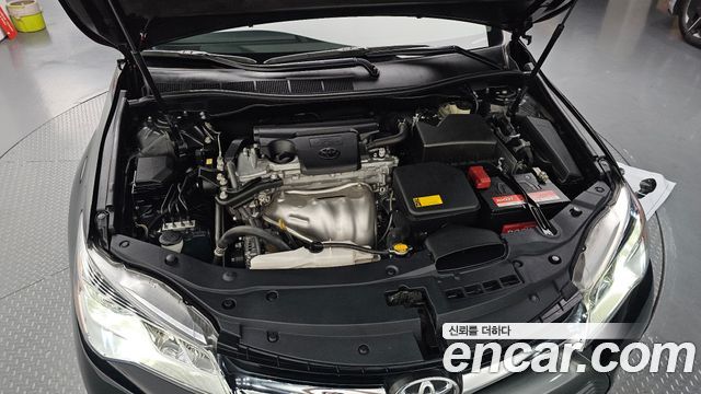 Toyota Camry 2.5 XLE 2015 — фото 6