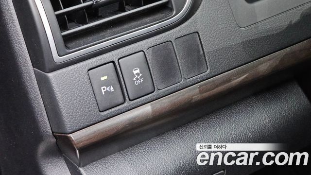 Toyota Camry 2.5 XLE 2015 — фото 14