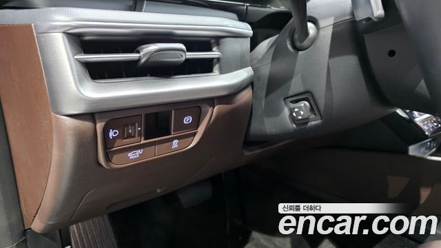 Hyundai Grandeur (GN7) 2,5 Gasoline 2WD Exclusive 2023 — фото 12