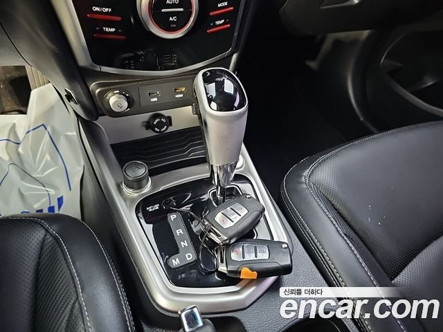 KG Mobility (SsangYong) Tivoli LX 2WD DLX 2015 — фото 8