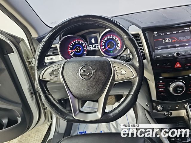 KG Mobility (SsangYong) Tivoli LX 2WD DLX 2015 — фото 9