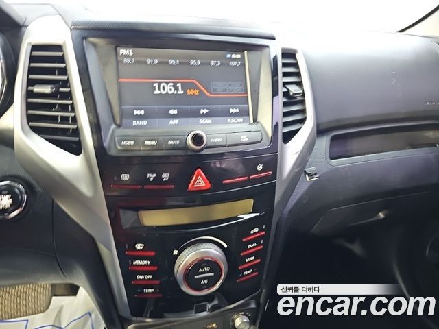 KG Mobility (SsangYong) Tivoli LX 2WD DLX 2015 — фото 18