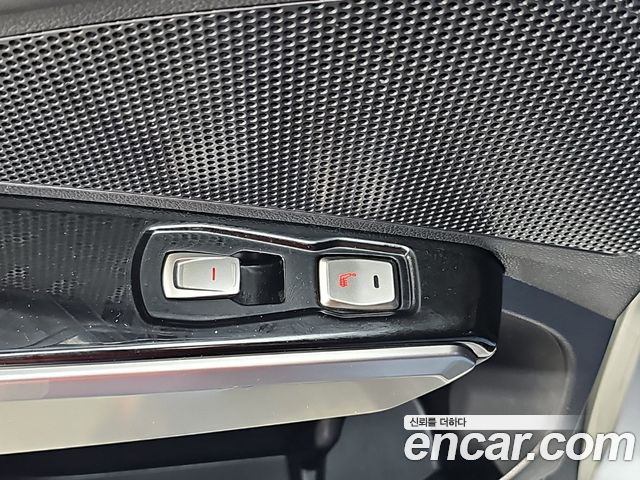 KG Mobility (SsangYong) Tivoli LX 2WD DLX 2015 — фото 21