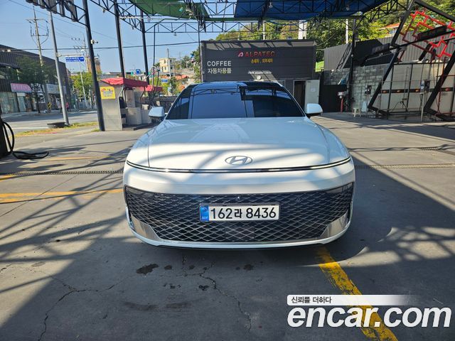Hyundai Grandeur Hybrid (GN7) Caligraphy