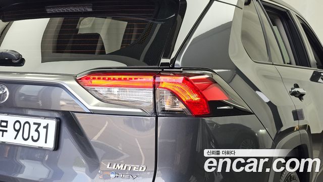 Toyota RAV4 (V) 2,5 4WD Hybrid LTD 2025 — фото 23