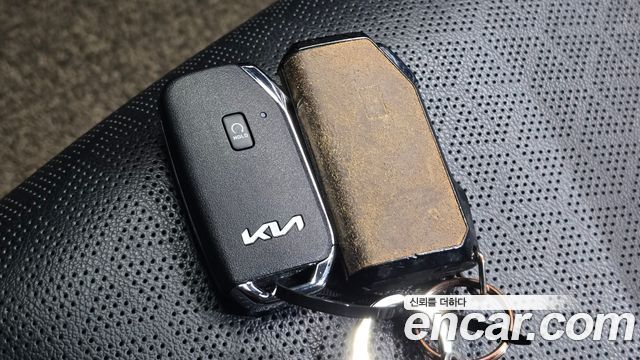Kia Seltos Gasoline 1.6 Turbo 2WD Signature 2022 — фото 16