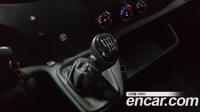 Renault Korea Master School Bus 15-Seater 2020 — фото 9