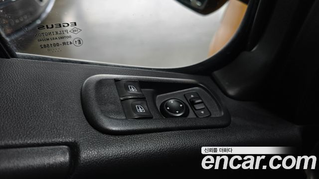 Renault Korea Master School Bus 15-Seater 2020 — фото 17