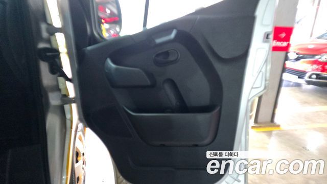 Renault Korea Master School Bus 15-Seater 2020 — фото 24