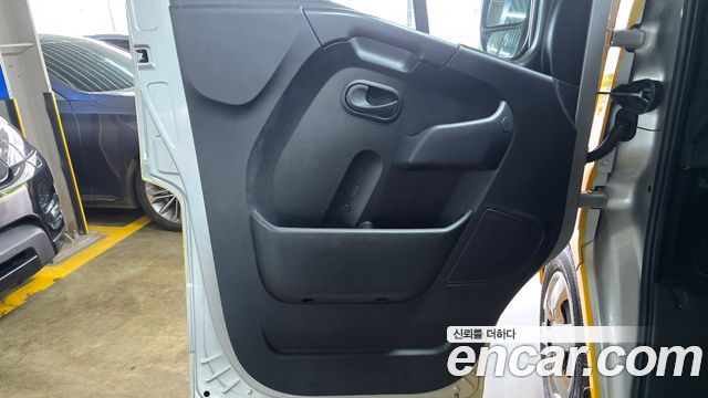 Renault Korea Master School Bus 15-Seater 2020 — фото 25